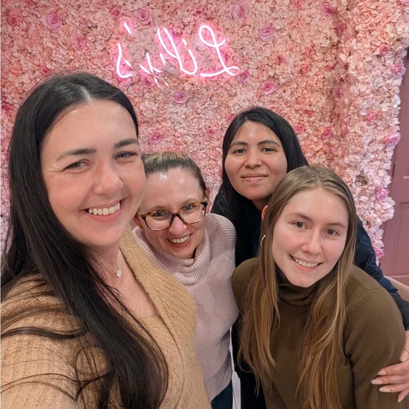 🌸🤗OH NO IT’S OLIVIA SHE’S GOING LIVE! SHARE SHOW!🤗🌸 - Picture 3 of 16